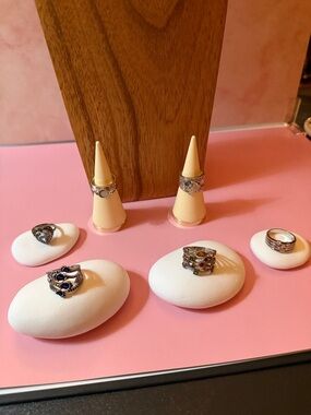 Bundle of 6 Rings (see pictures for sizes)
